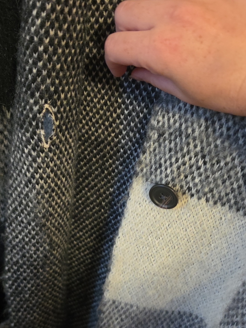 American Eagle Oversized Plaid Long Line Cardigan EUC - Picture 6 of 6